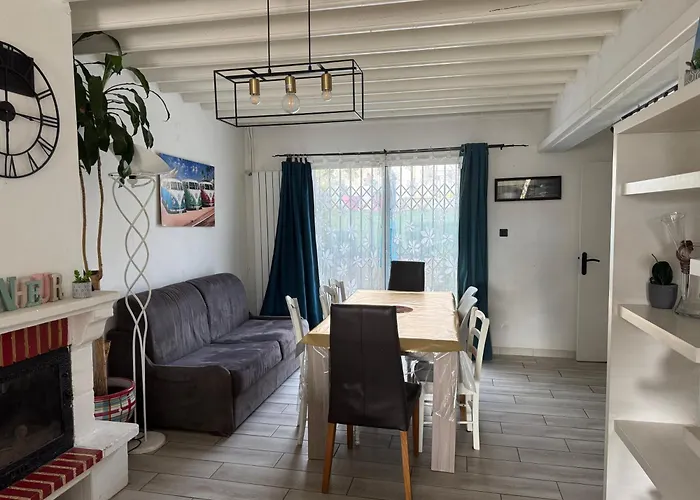 Les Micocouliers - Spacieuse Maison,4chambres ,avec Jardin- Parking -wifi * Безье
